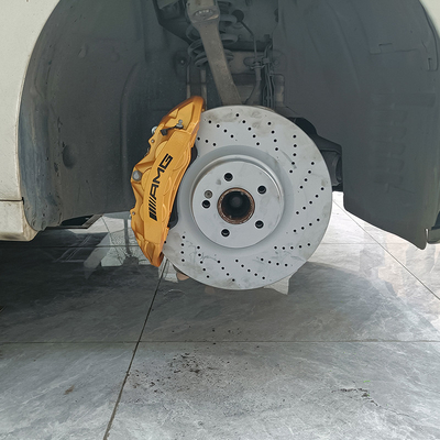 Тормозные суппорты автомобиля Mercedes Benz C200 обновляют 6 Pot Claipers и диски 355MM