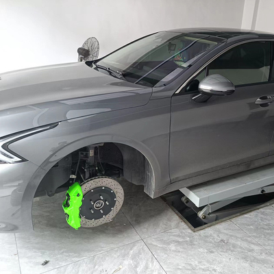 Моноблок тормозной суппорт Kia K5 6 поршневых суппортов зеленого цвета
